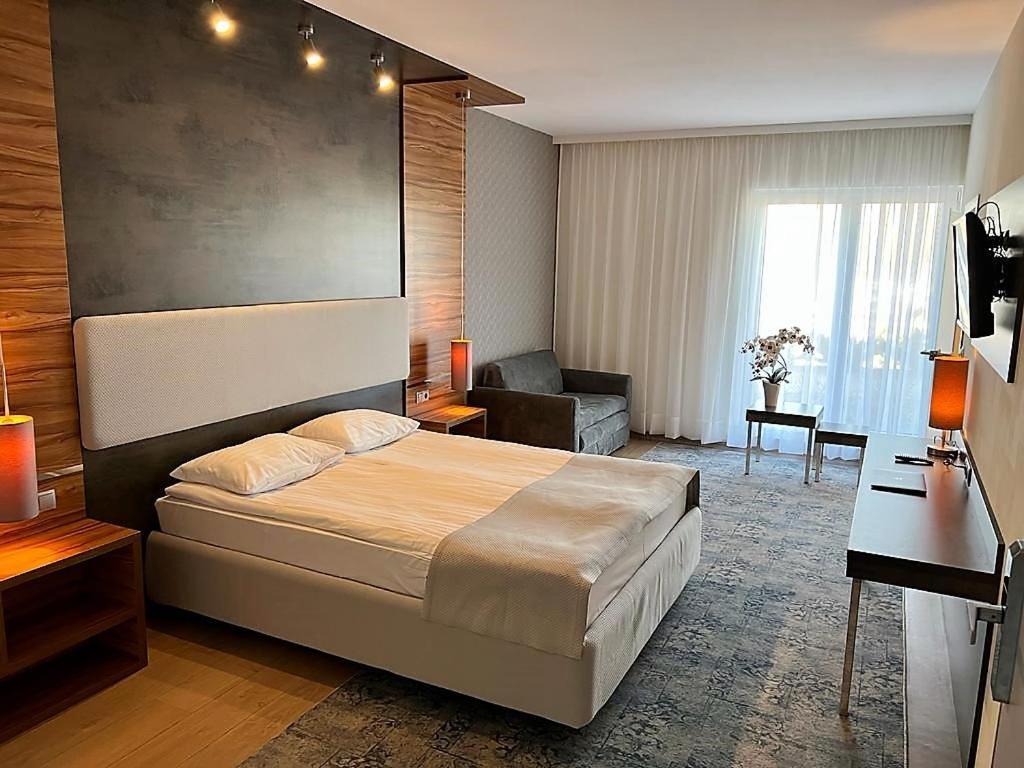 Green Garden Hotel Raszyn Eksteriør bilde