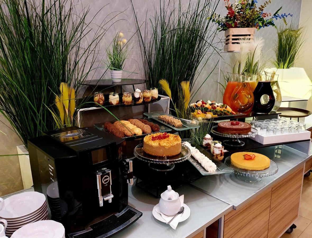 Green Garden Hotel Raszyn Eksteriør bilde