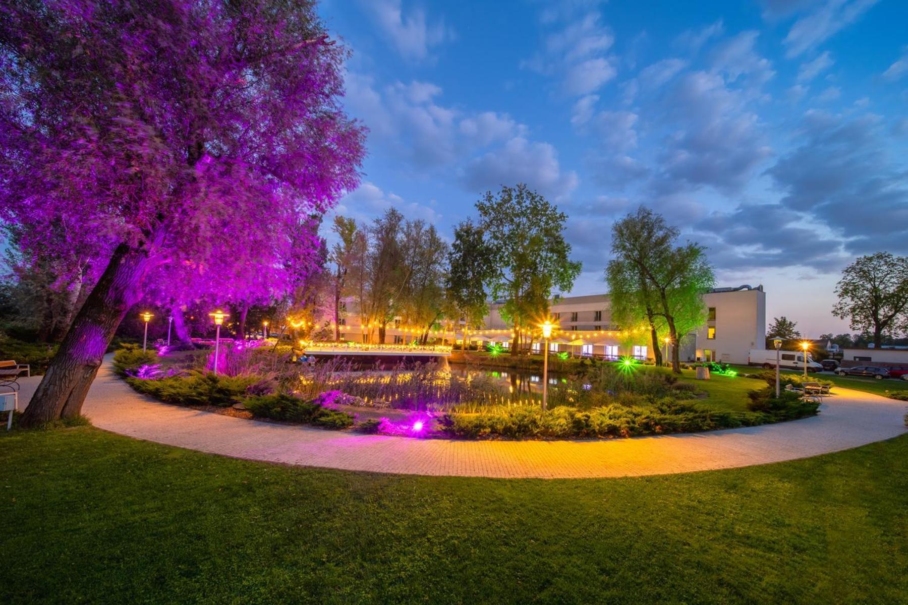 Green Garden Hotel Raszyn Eksteriør bilde